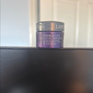 Purple Eye Cream for Skincare Hydration